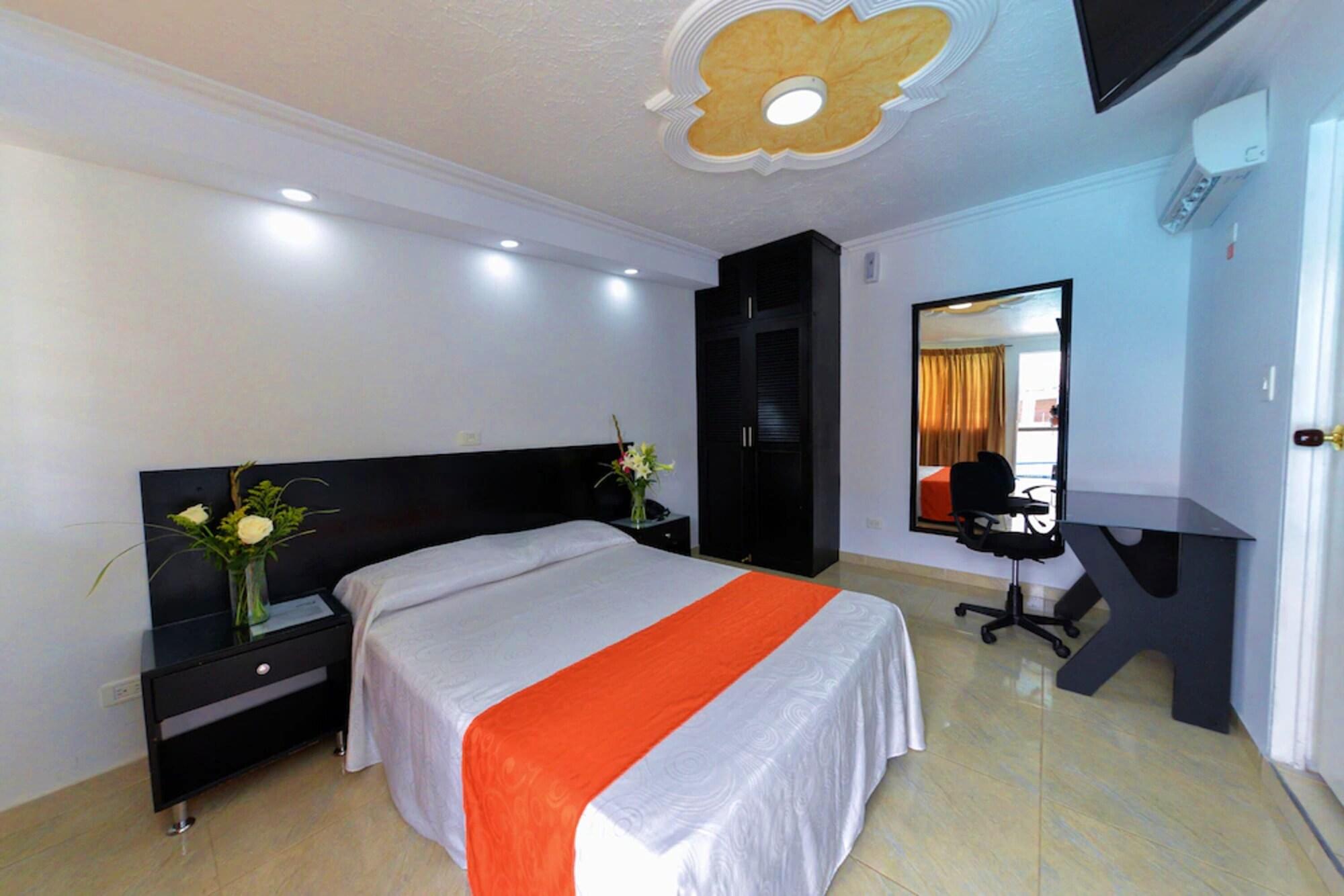 Hotel La Luna Santiago de Cali Екстер'єр фото